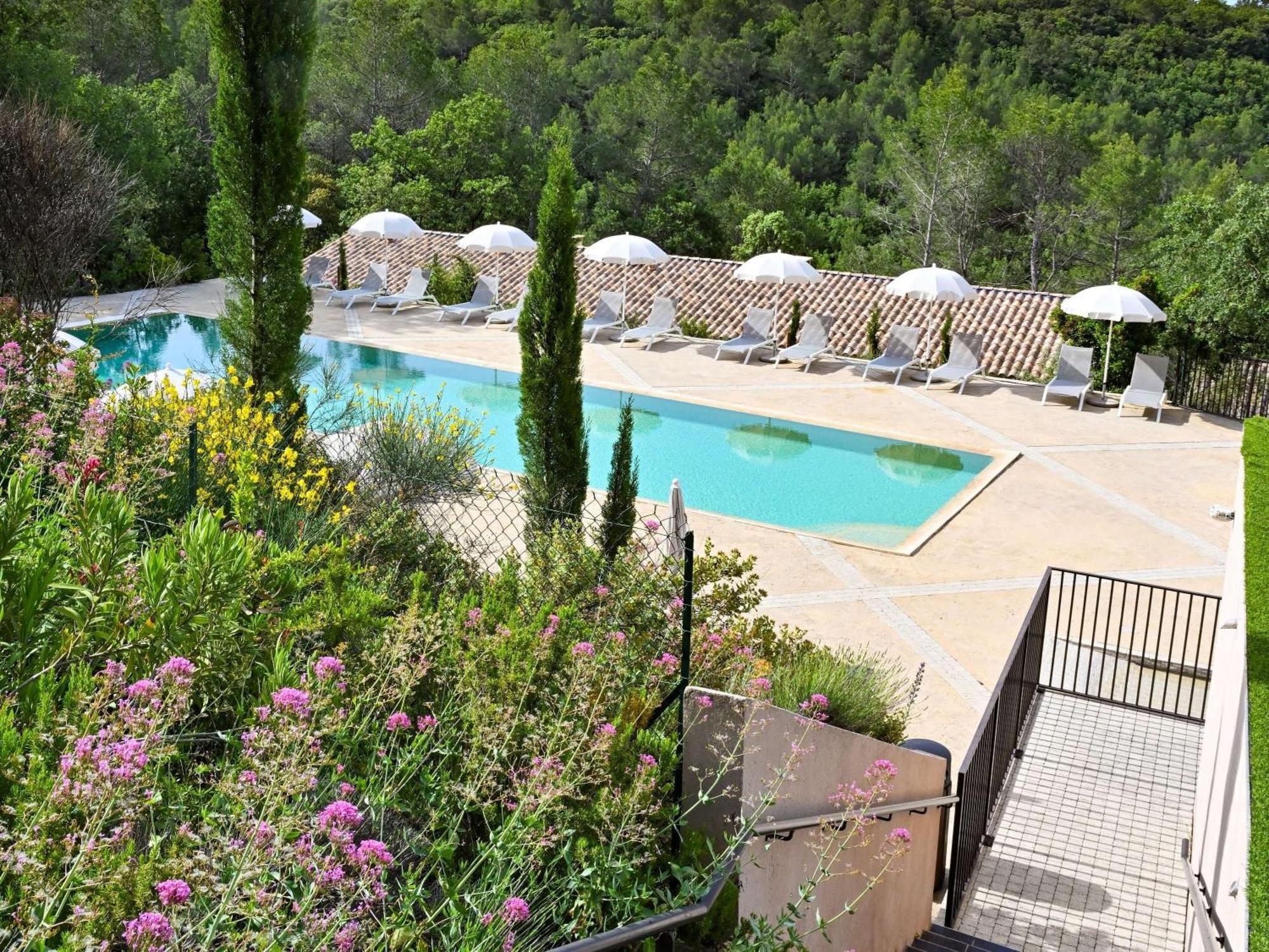 Hotel Mercure Brignoles Golf de Barbaroux&Spa Extérieur photo